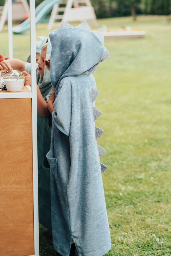 DSC1109-scaled Short-Sleeve Poncho DINOSAUR - For KIDS