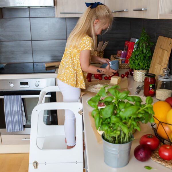 kitchen-tower-for-kids (2).jpg Montessori Kindertisch und Sofa/Stuhl-Set