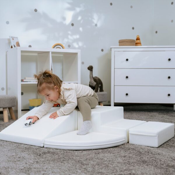 iglu-corner-climber-white-0cbefd8a.jpg Soft Play 5 Foam Block Set - White Corner Climber