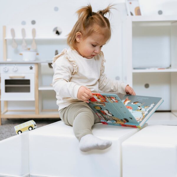 iglu-corner-climber-white-66151c10.jpg Soft Play 5 Foam Block Set - White Corner Climber