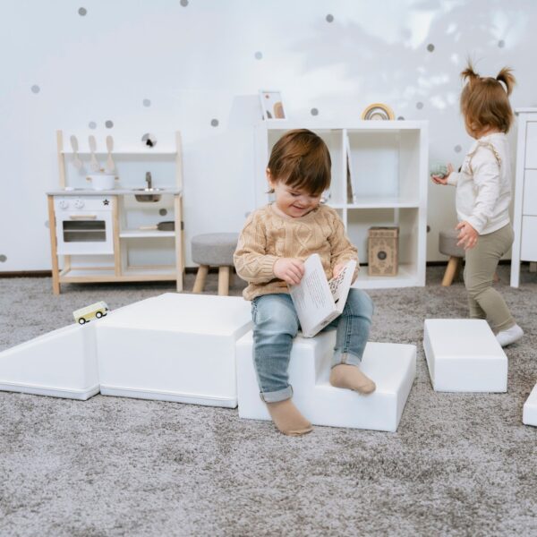 iglu-corner-climber-white-91550d6f.jpg Soft Play 5 Foam Block Set - White Corner Climber