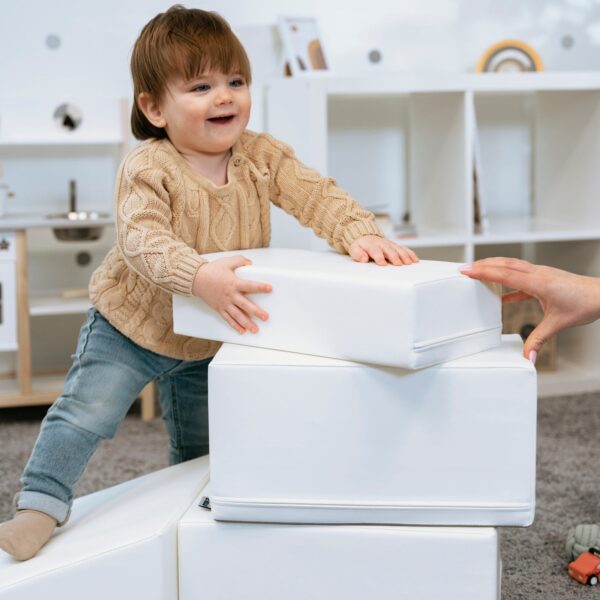 iglu-corner-climber-white-e65384ac.jpg Soft Play 5 Foam Block Set - White Corner Climber